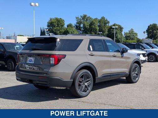 Marsh Gray 2026 Ford Explorer ST Line