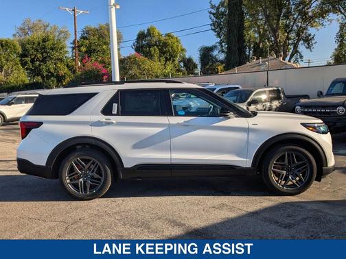 2026 Ford Explorer ST Line