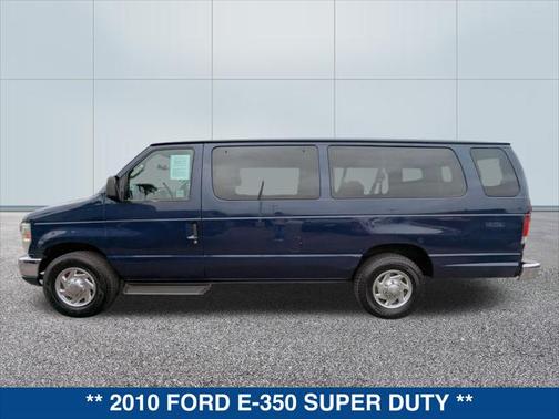 2010 Ford E350 Super Duty XLT