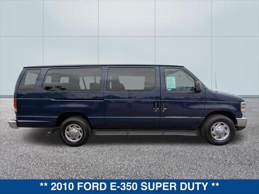 2010 Ford E350 Super Duty XLT