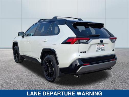 2022 Toyota RAV4 Hybrid SE