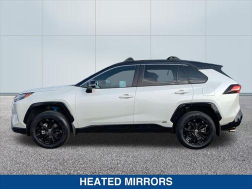 2022 Toyota RAV4 Hybrid SE