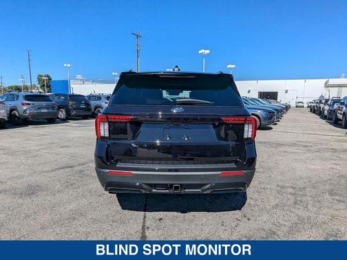 2025 Ford Explorer ST Line
