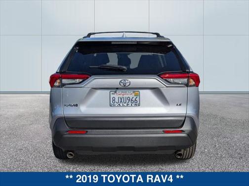 2019 Toyota RAV4 LE