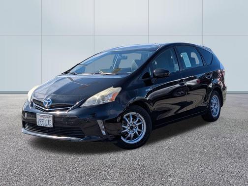 2014 Toyota Prius v Three
