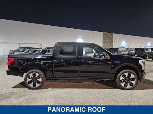 2025 Ford F-150 Lightning Platinum