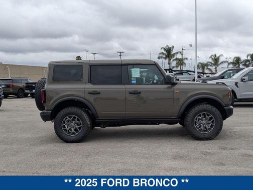 MARSH GRAY 2025 Ford Bronco Badlands