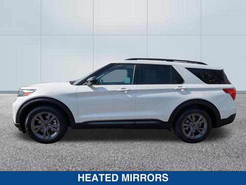 STAR WHITE MET TRI-COAT 2023 Ford Explorer XLT