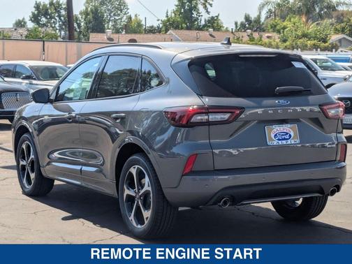 2025 Ford Escape ST-Line Elite