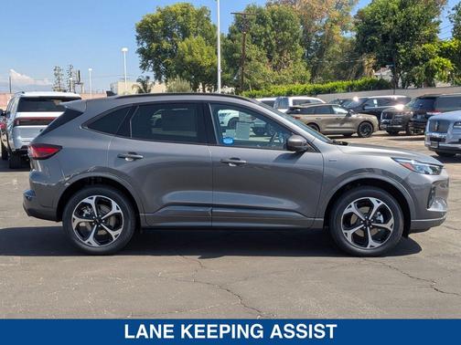 2025 Ford Escape ST-Line Elite