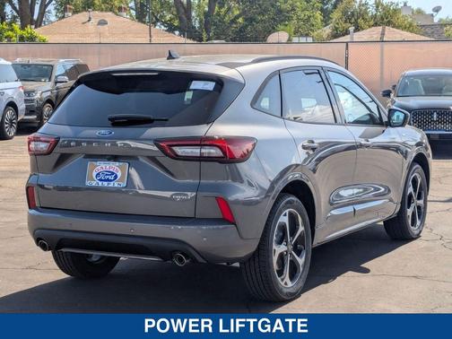 2025 Ford Escape ST-Line Elite