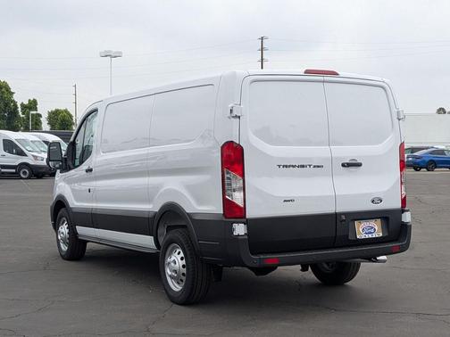 OXFORD WHITE 2026 Ford Transit-250 Base