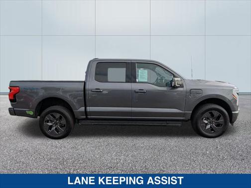 2022 Ford F-150 Lightning LARIAT