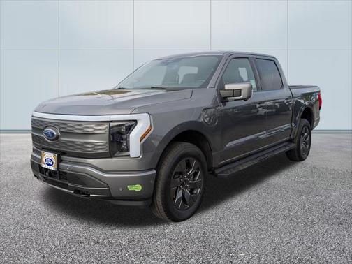 2022 Ford F-150 Lightning LARIAT