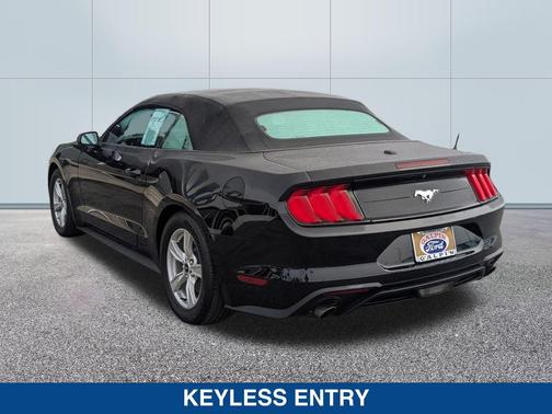 2022 Ford Mustang EcoBoost