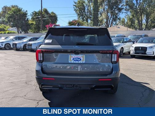 2025 Ford Explorer ST Line