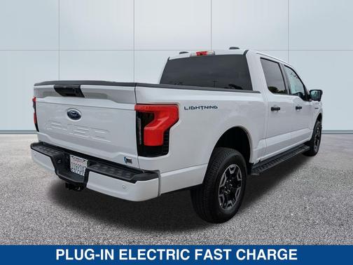 2023 Ford F-150 Lightning XLT