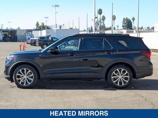 2025 Ford Explorer ST Line
