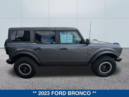 2023 Ford Bronco Badlands