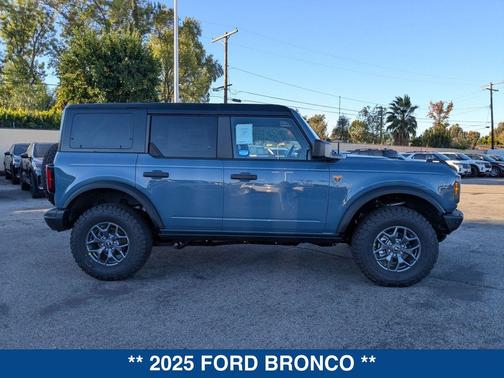2025 Ford Bronco Badlands