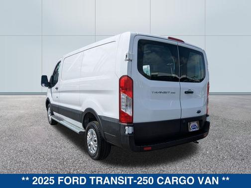 OXFORD WHITE 2025 Ford Transit-250 Base