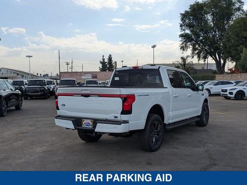 2025 Ford F-150 Lightning LARIAT
