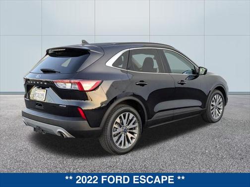 2022 Ford Escape Titanium