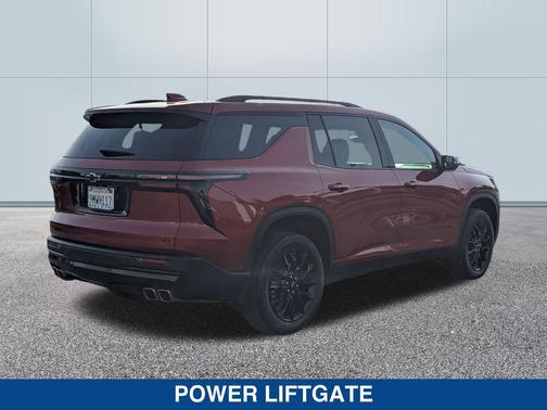 Radiant Red Tintcoat 2024 Chevrolet Traverse LT