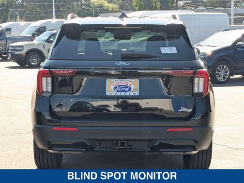 2025 Ford Explorer ST Line