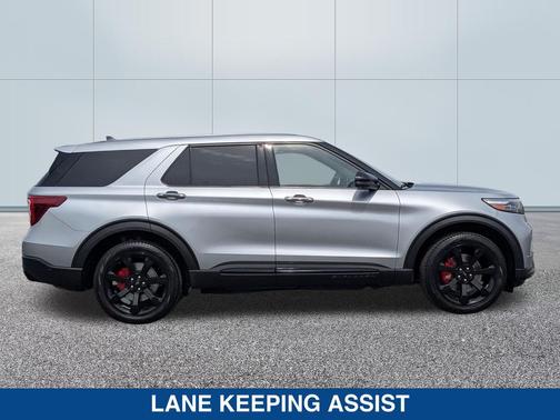Iconic Silver Metallic 2022 Ford Explorer ST