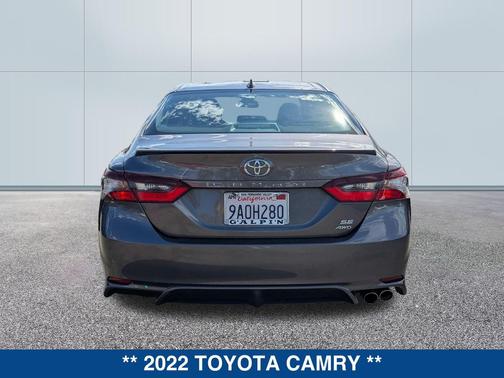 2022 Toyota Camry SE