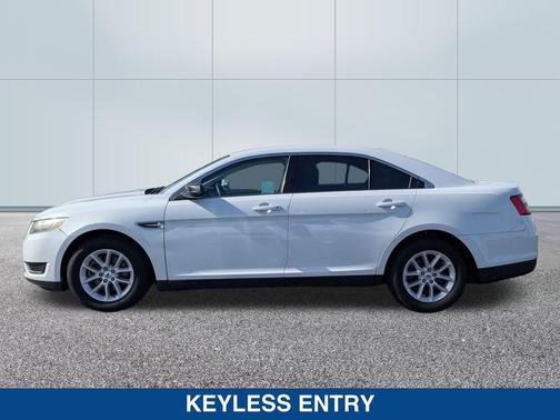 2014 Ford Taurus SE