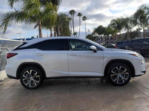 Photo 4 of 26 of 2017 Lexus RX 350 350