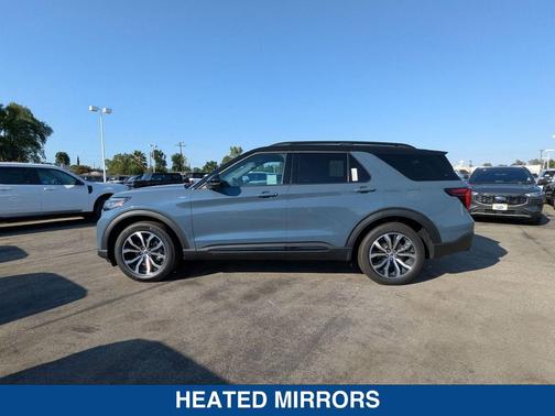 2025 Ford Explorer ST Line