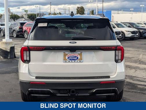 2025 Ford Explorer ST Line