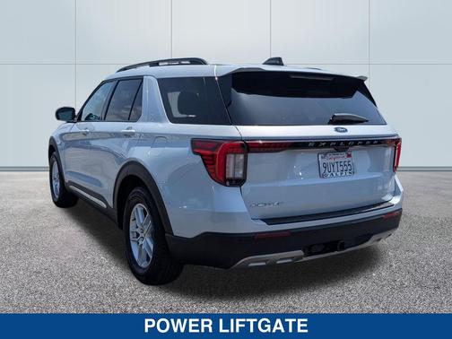 SPACE WHITE METALLIC 2025 Ford Explorer Active