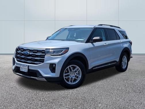SPACE WHITE METALLIC 2025 Ford Explorer Active