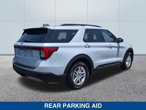 SPACE WHITE METALLIC 2025 Ford Explorer Active