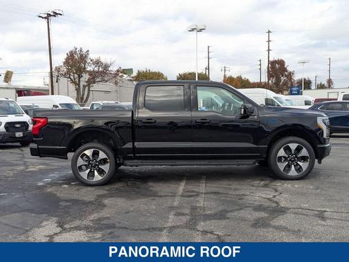 2025 Ford F-150 Lightning Platinum