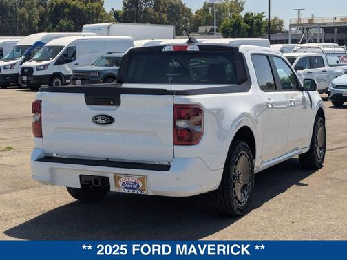 2025 Ford Maverick Lobo