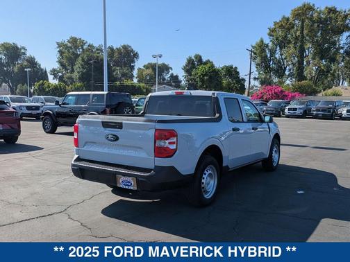 2025 Ford Maverick XL