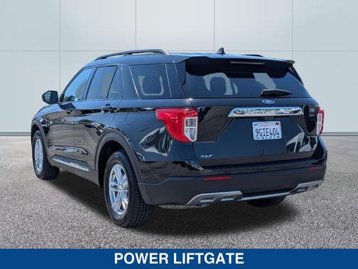 AGATE BLACK METALLIC 2023 Ford Explorer XLT