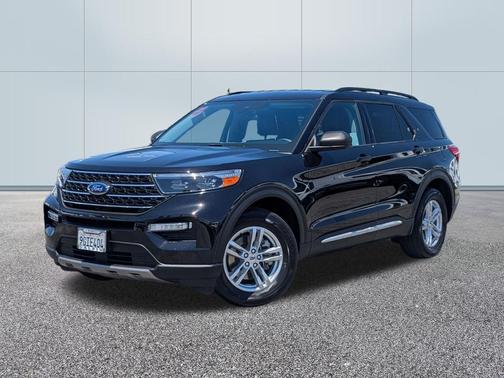 AGATE BLACK METALLIC 2023 Ford Explorer XLT