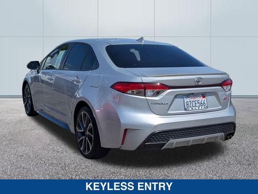 Classic Silver Metallic 2022 Toyota Corolla SE