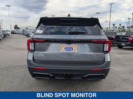 2025 Ford Explorer ST Line
