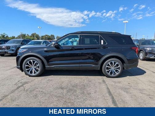 2025 Ford Explorer ST Line