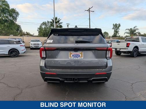 2025 Ford Explorer ST Line