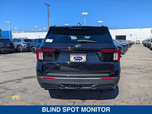 2025 Ford Explorer ST Line
