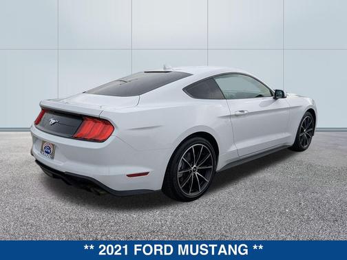 2021 Ford Mustang EcoBoost