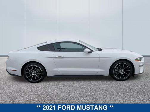 2021 Ford Mustang EcoBoost